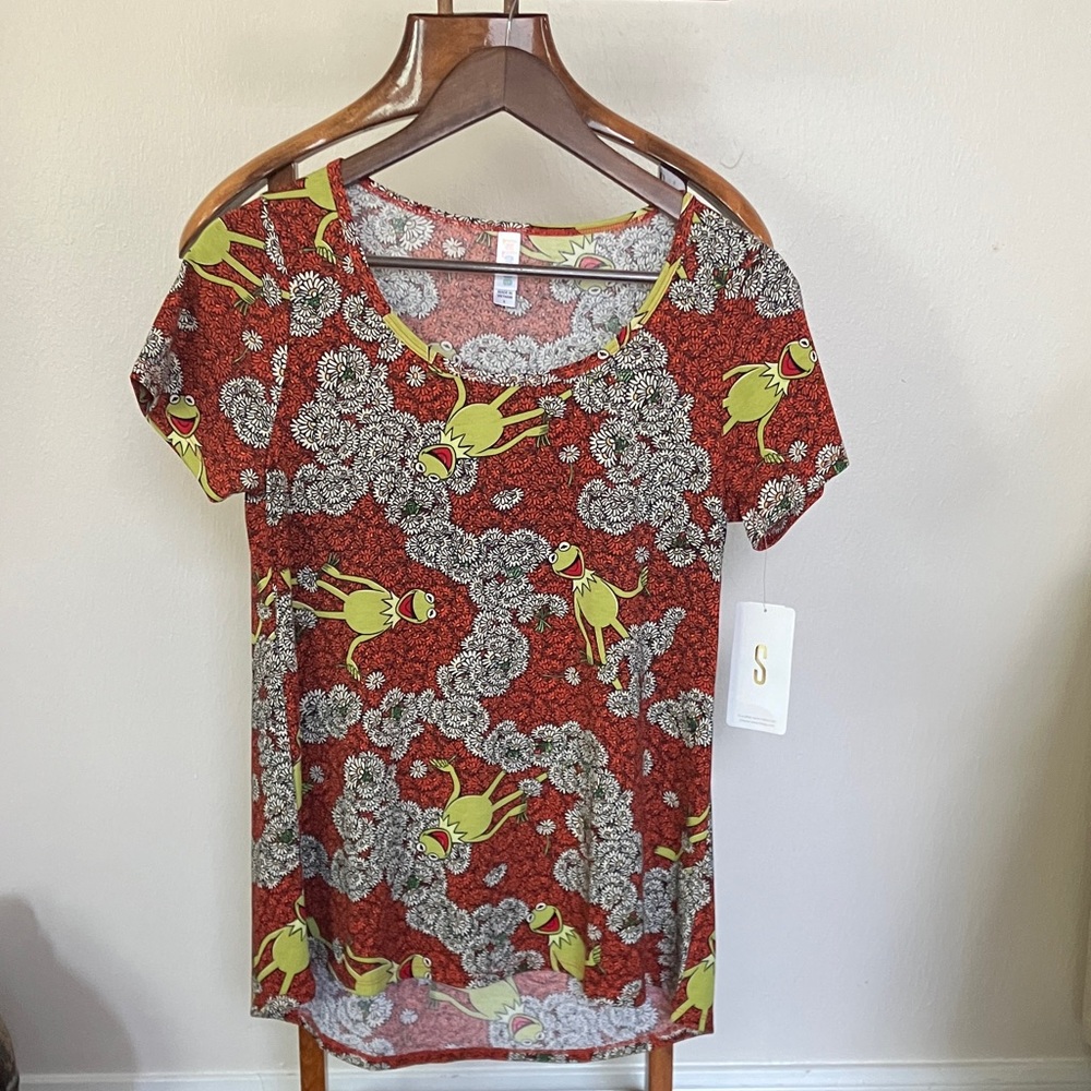 LuLaRoe Red and Yellow Kermit Patterned Short Sleeve Top